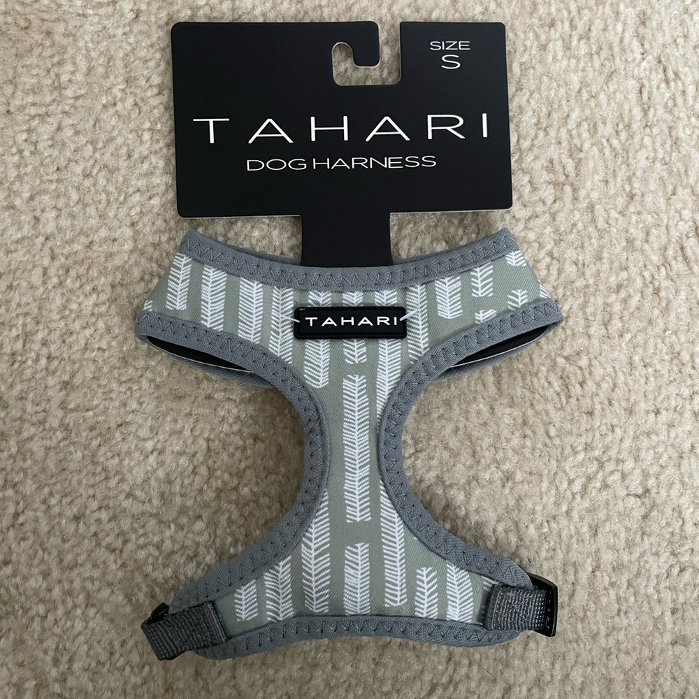 Tahari dog or cat harness